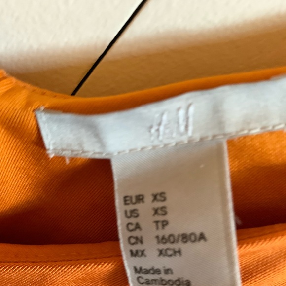 H&M orange/yellow flowy tank top. - Picture 4 of 4